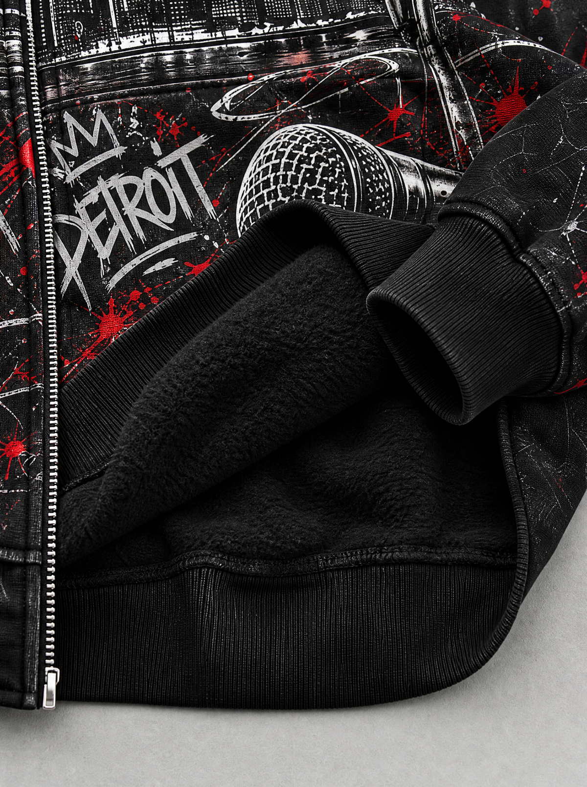 Soft inside and cuff detail